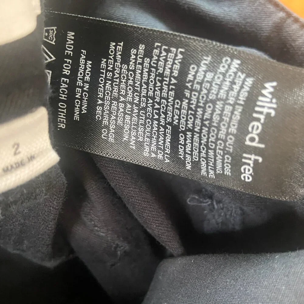 Aritzia Wilfred Free Modern Cargo Pants Black Pockets Straight Leg Sz 2 - Picture 6 of 6